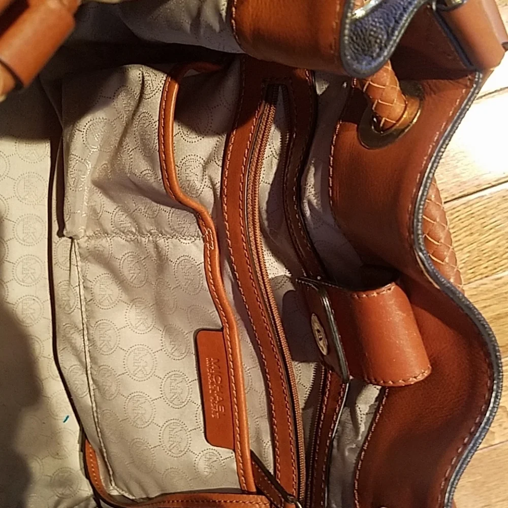 Like new Michael Kors bag, brown